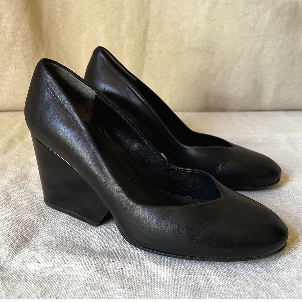 Robert Clergerie Paris Black Leather‎ Wedge Pumps Size 39.5 US 9